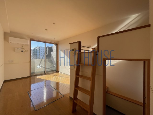 ルネス　プレミールの居間・リビング