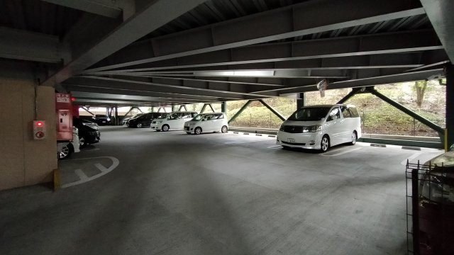 リバーガーデン森の城の駐車場