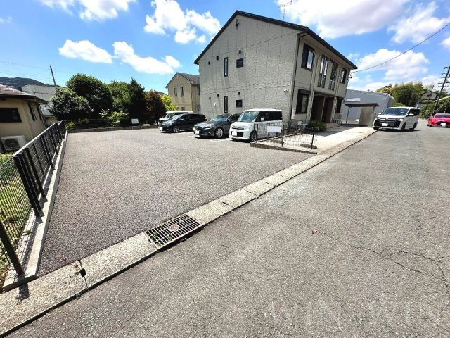 Foreverの駐車場