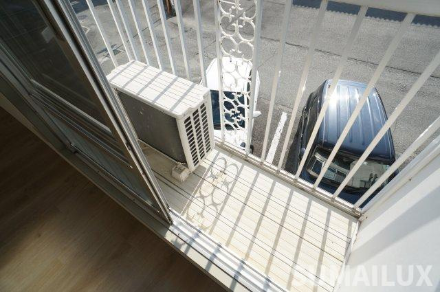 熊本市東区西原３丁目のアパートのバルコニー