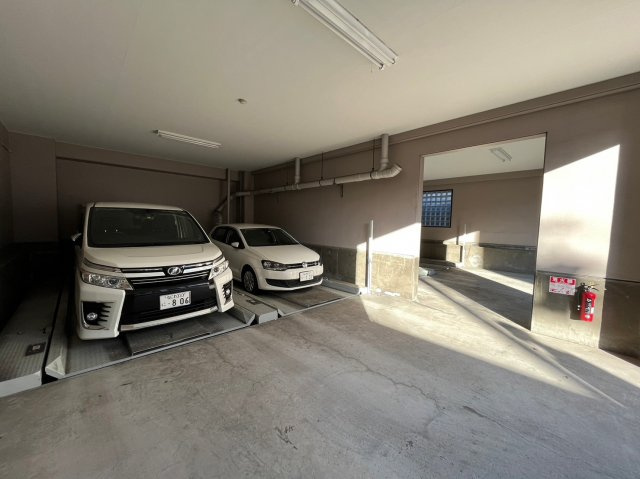 ベル・アーバニティ城東の駐車場