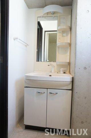熊本市中央区細工町１丁目の賃貸マンションの独立洗面台