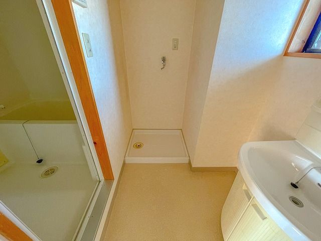 マノワール高埇の洗面所|スペースが確保できる洗面所です