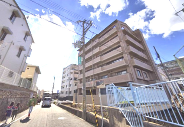 甲南セラード東灘の外観