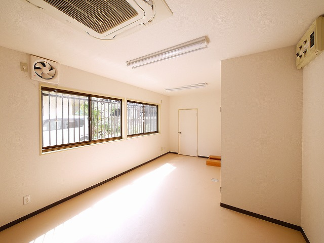 城見町アパ－ト付店舗Ⅰの内装|内装は落ち着いています
