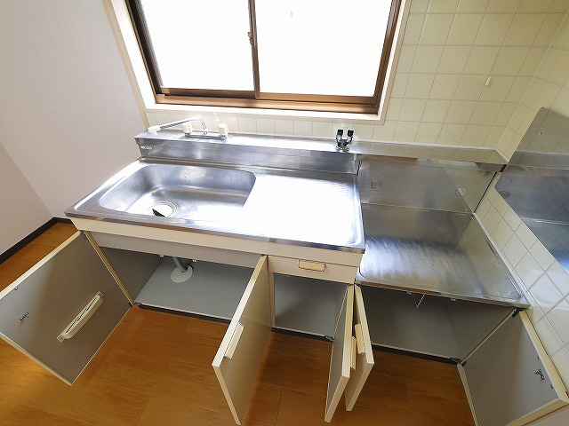 城見町アパ－ト付店舗Ⅰのキッチン