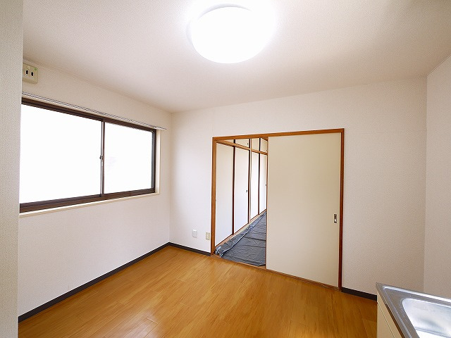 城見町アパ－ト付店舗Ⅰのキッチン