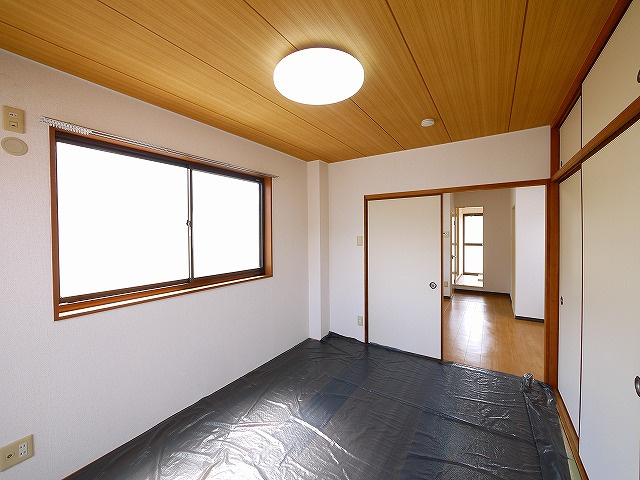 城見町アパ－ト付店舗Ⅰの和室|趣のある和室です