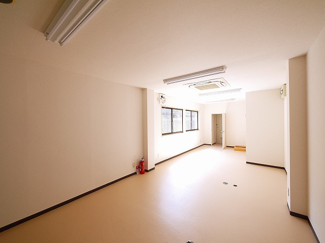 城見町アパ－ト付店舗Ⅰの内装|おしゃれな内装です