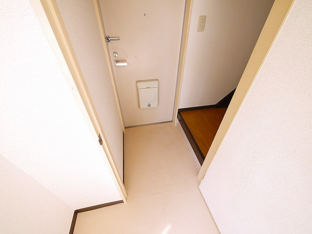 城見町アパ－ト付店舗Ⅰの内装|明るい色調の室内です