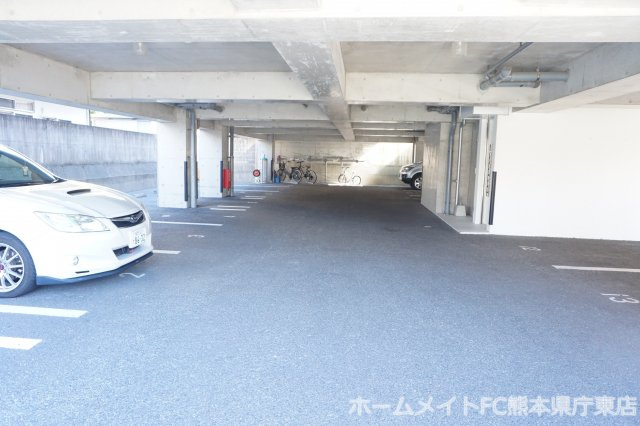 ビュークレスト水前寺の駐車場