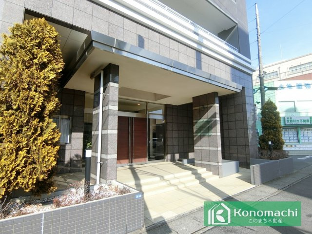 サンデュエル小山駅東通りのエントランス