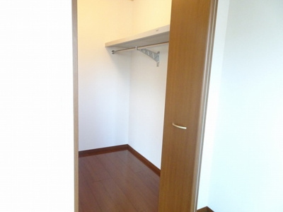 【収納】 | CO-MIKA プロバンス館 | ウォークインクローゼット