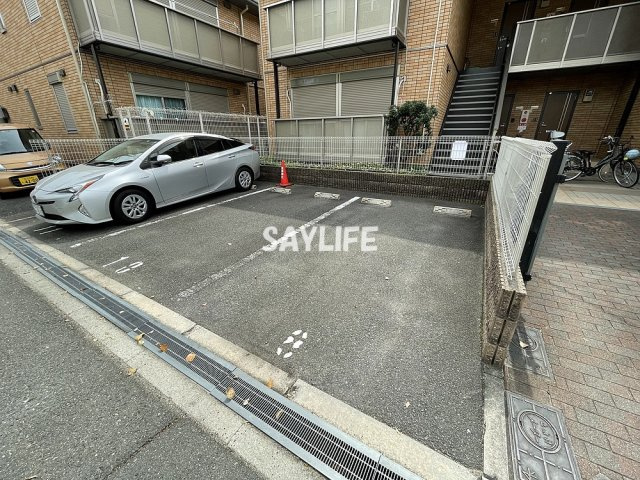 Campagne　B （カンパーニュ）の駐車場