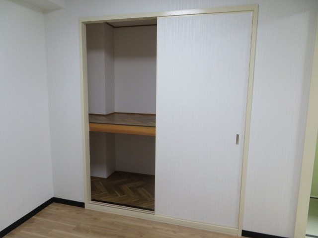 サンロイヤル諏訪の収納