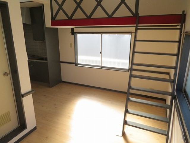 FROM.10の居間・リビング