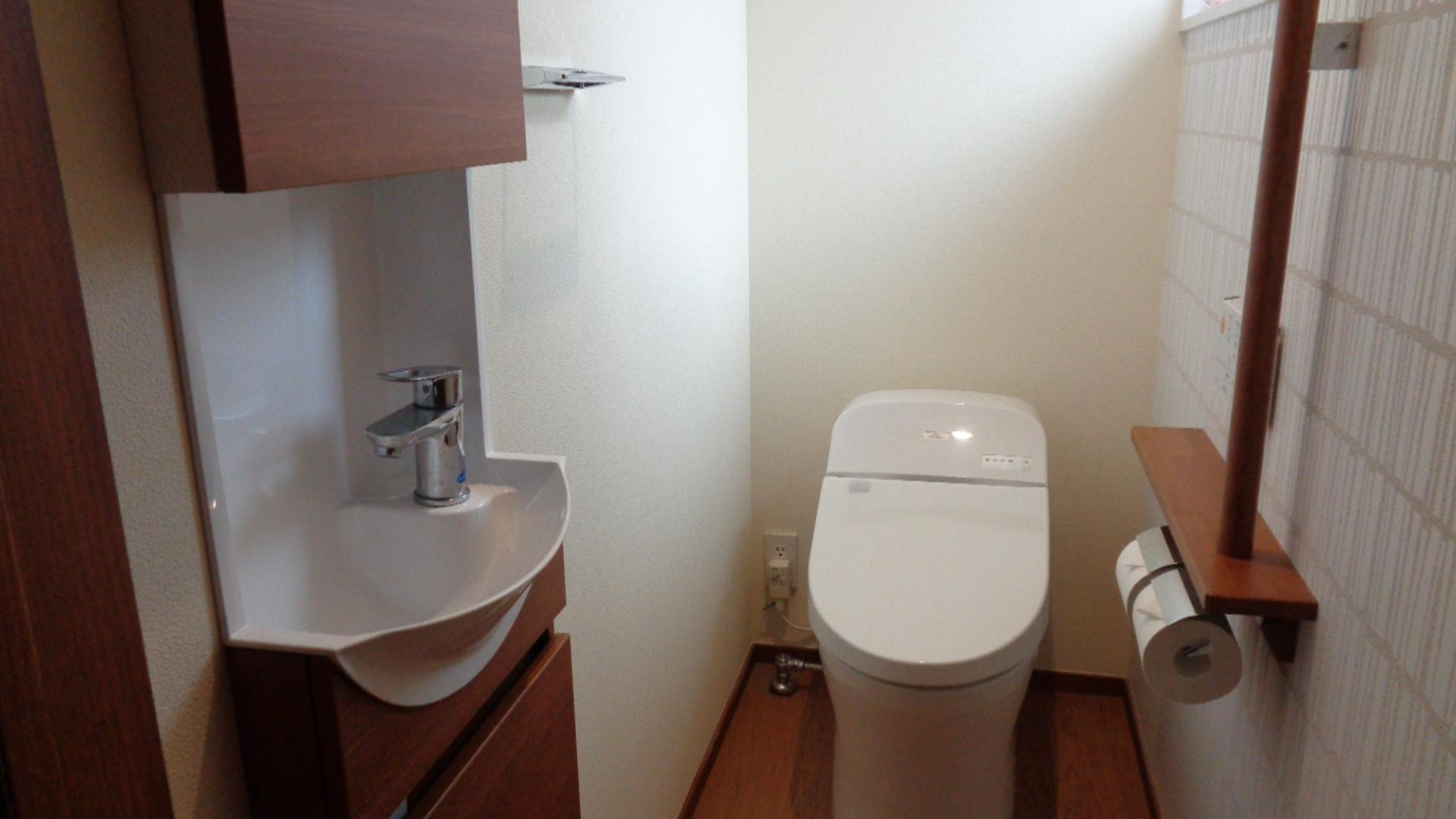 高知市大津甲　築浅中古住宅のトイレ