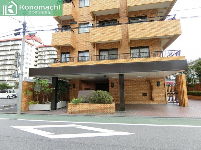 駅前通りハイツのエントランス