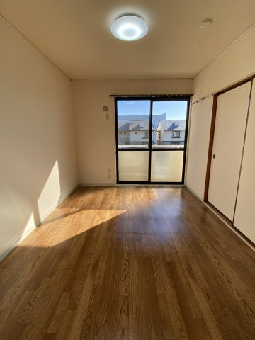 稗田マンショングリーンパークの洋室|南洋室６帖