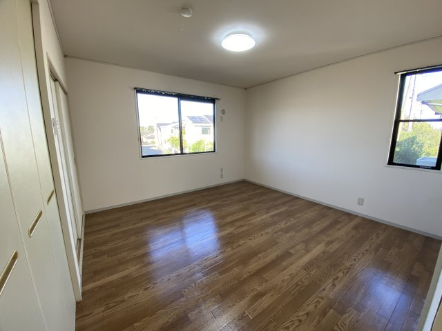 稗田マンショングリーンパークの寝室|ゆったり８帖