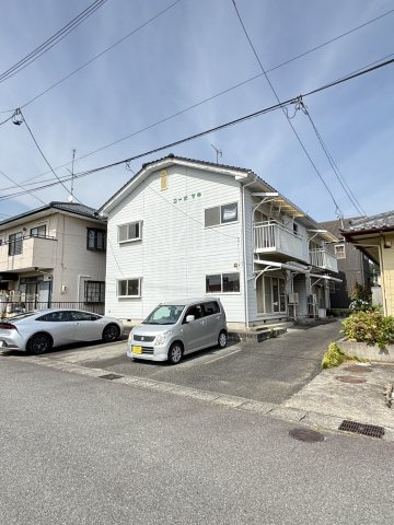 コーポマキの駐車場