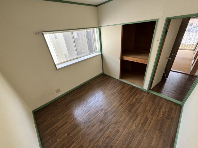 コーポマキの洋室