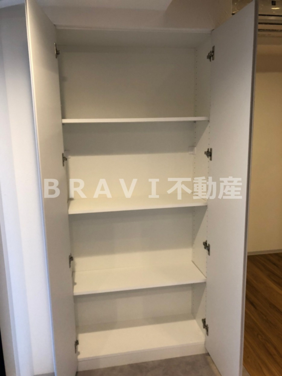 エスリードコート堺筋本町 BRAVI不動産の収納|収納のためのスペースです