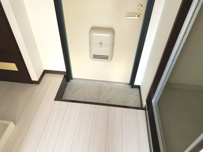 【玄関】 | ラガーハウス