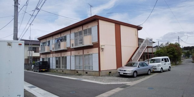 サンシティ川窪の外観