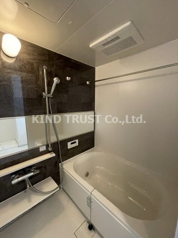 セレーナ・コンフォルト天神橋の浴室|日々の疲れを癒すお風呂付です