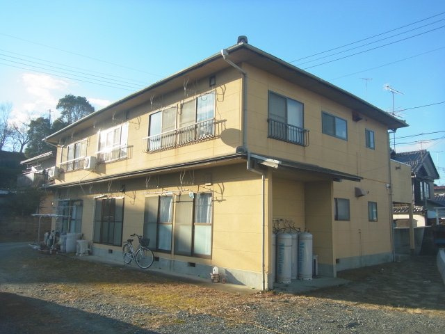 逸見アパートの外観