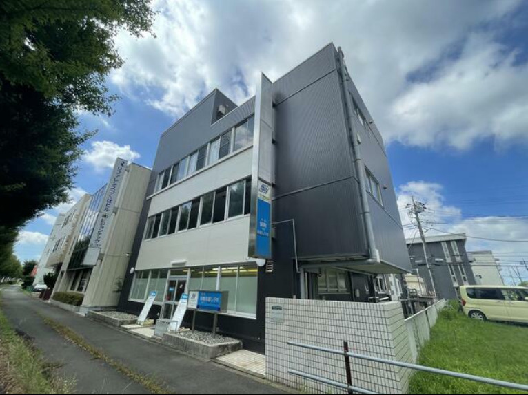 スプリングテックつくばビルの外観