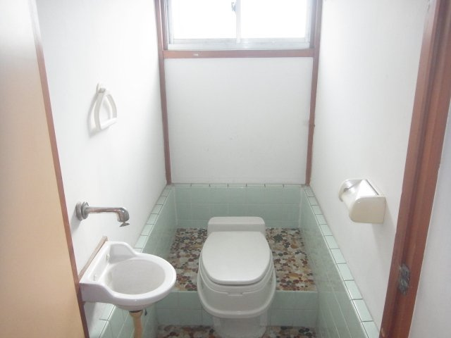 佐藤一戸建のトイレ