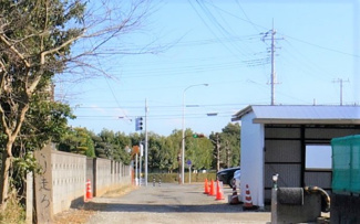 【前面道路含む現地写真】