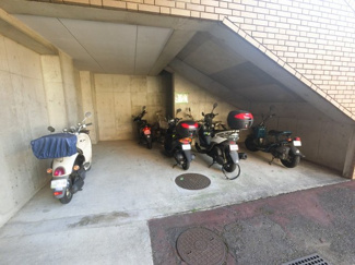 【その他共用部分】 | バイク置場です。