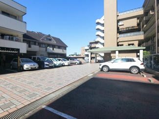 【駐車場】 | 平置駐車場です。