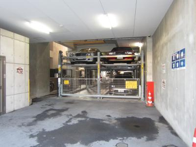 セレニテ難波西の駐車場
