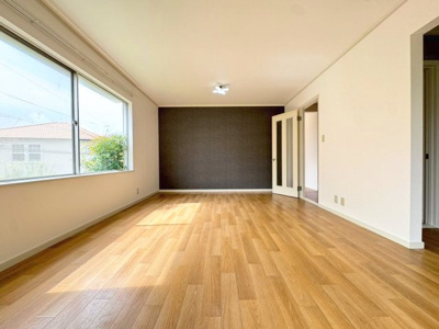 【居間・リビング】 | 豊中市永楽荘3丁目貸家