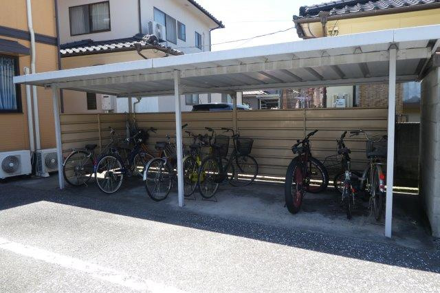 倉敷市大島のアパートのその他共用部分|自転車置き場