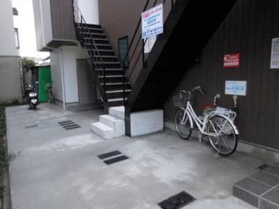 【駐車場】 | rn Terrace ⾼槻