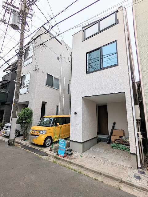 Precious墨田３丁目の外観|内覧可能になりました。南道路＋西通路の角地風で開放感と陽当たりが良好です。