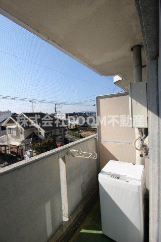 ロワイヤルヒルズ都城のバルコニー|陽当たり良好なバルコニーです