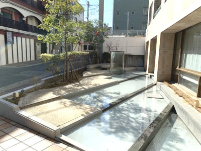 【エントランス】 | ワコーレ山本通グランツィオ | おしゃれな癒しのあるエントランスです。