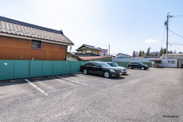 ブラウンヒルズ3番館の駐車場|駐車場