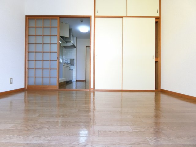 光ハイツ・杉本の居間・リビング