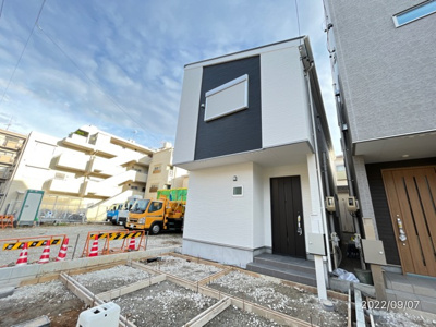 【外観】 | 千種区城木町 全2棟　1号棟＜仲介手数料無料＞春岡小・若水中　新築一戸建て | 9/7撮影
新築一戸建ての事ならマックスバリュ川原店で住まい相談、株式会社エムワイホームにお任せください！