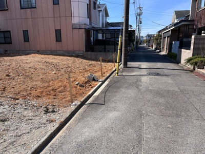 【前面道路含む現地写真】 | 千種区城木町 全2棟　2号棟＜仲介手数料無料＞春岡小・若水中　新築一戸建て | 12/24撮影
住宅ローンアドバイザーの村田です。住宅ローン審査が通らなかった方、あきらめる前にご相談ください。