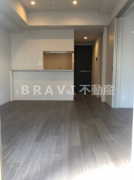 アーバネックス大阪天満橋 BRAVI不動産の居間・リビング|【アーバネックス大阪天満橋】床暖房完備のリビング
