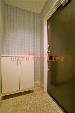  SALA13【キャッシュバック対象物件】の玄関|収納もある玄関です