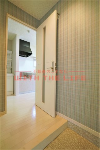  SALA13【キャッシュバック対象物件】の玄関|明るい玄関です